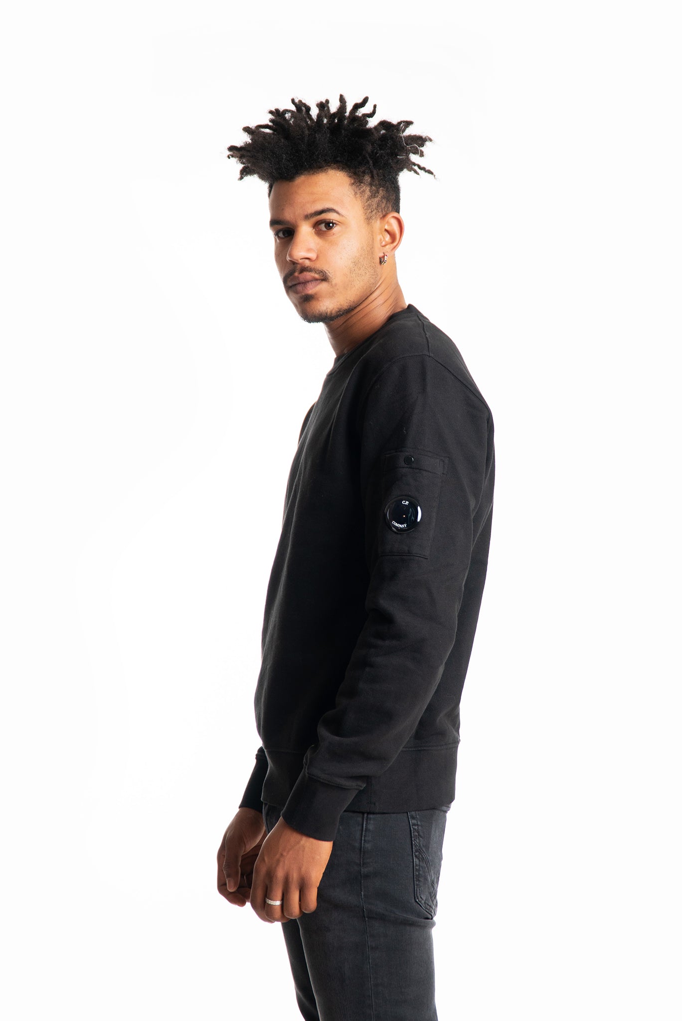 Felpa Nera Basic con Lente