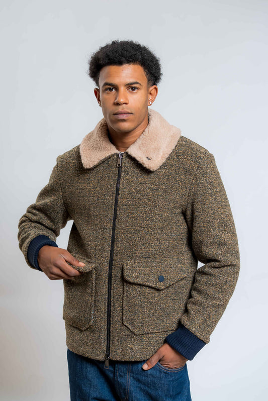 bob bomber paul verde con cappuccio in pelliccia beige - visuale frontale