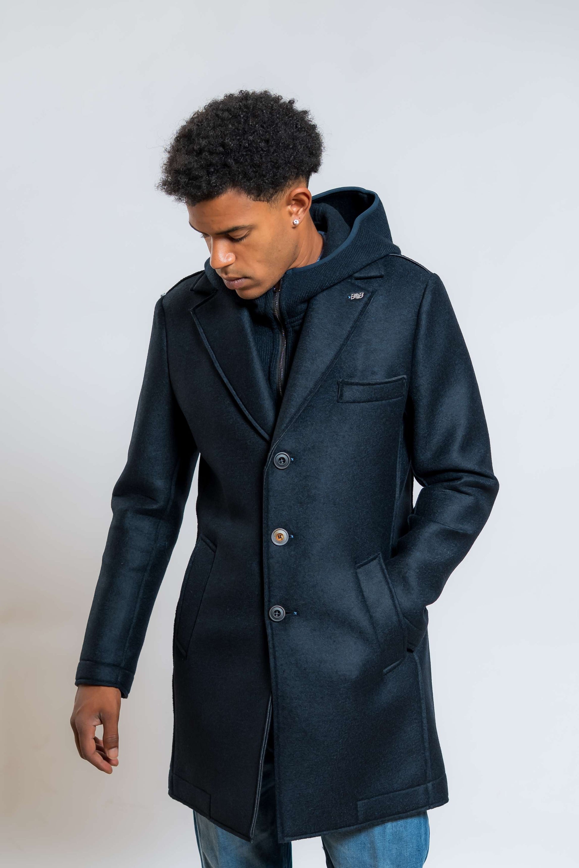 cappotto monopetto andy in neoprene blu con cappuccio in maglia di bob - visuale frontale