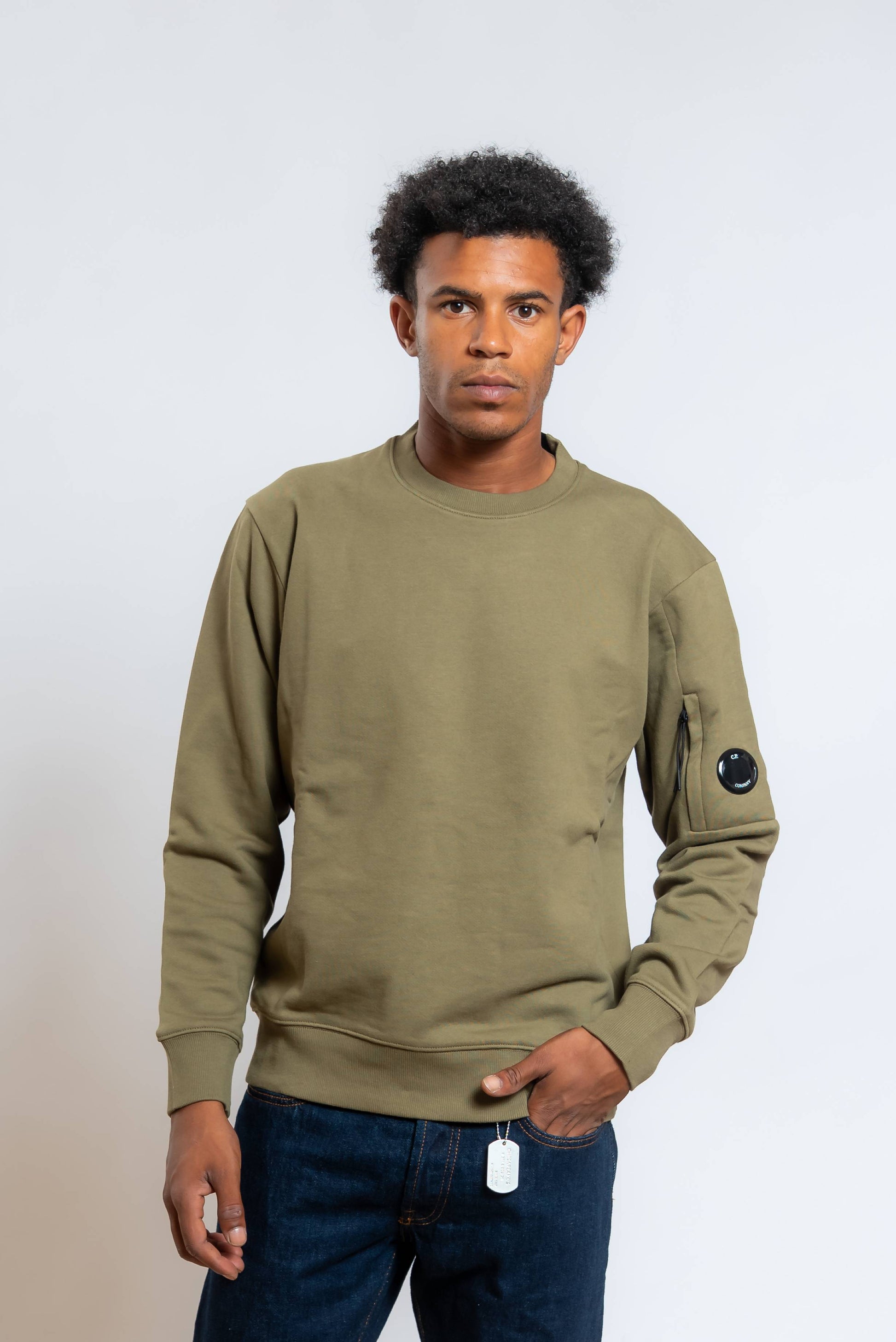 felpa a girocollo di cp company diagonal raised fleece realizzata in cotone verde - visuale frontale