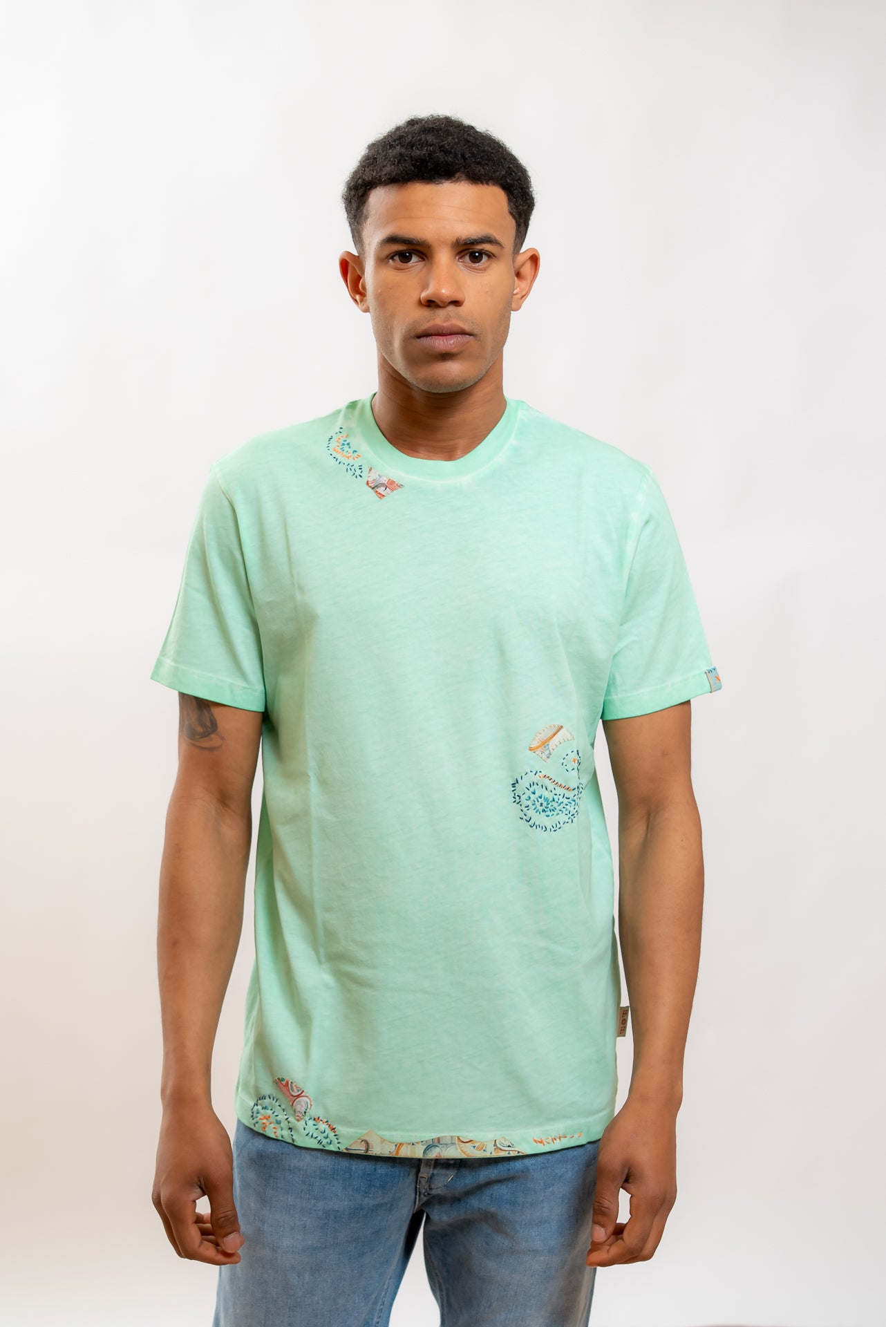 Bob Company T-shirt Even in Cotone Verde Acqua con Ricami, fronte
