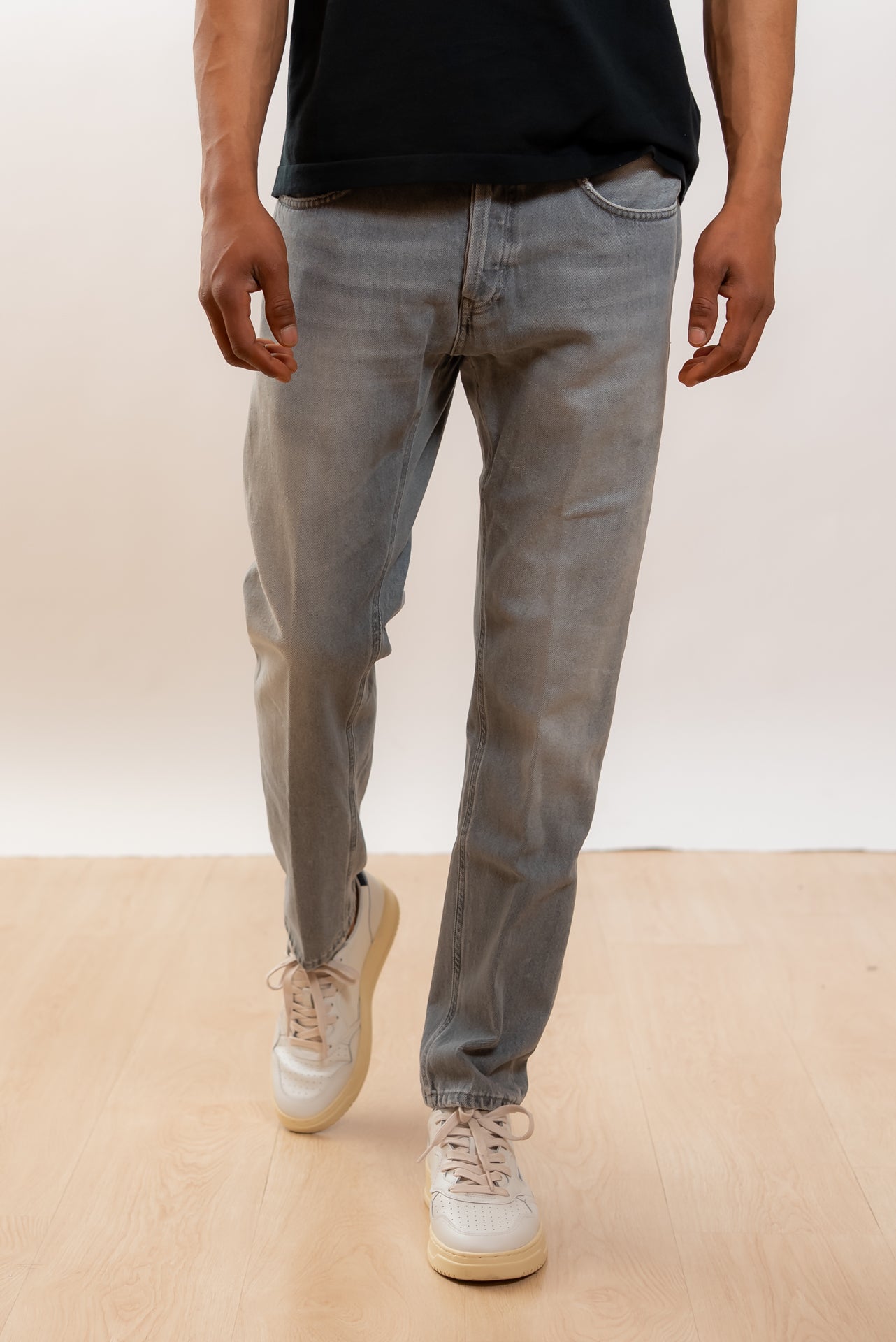 Clearance universal store jeans Hotsell