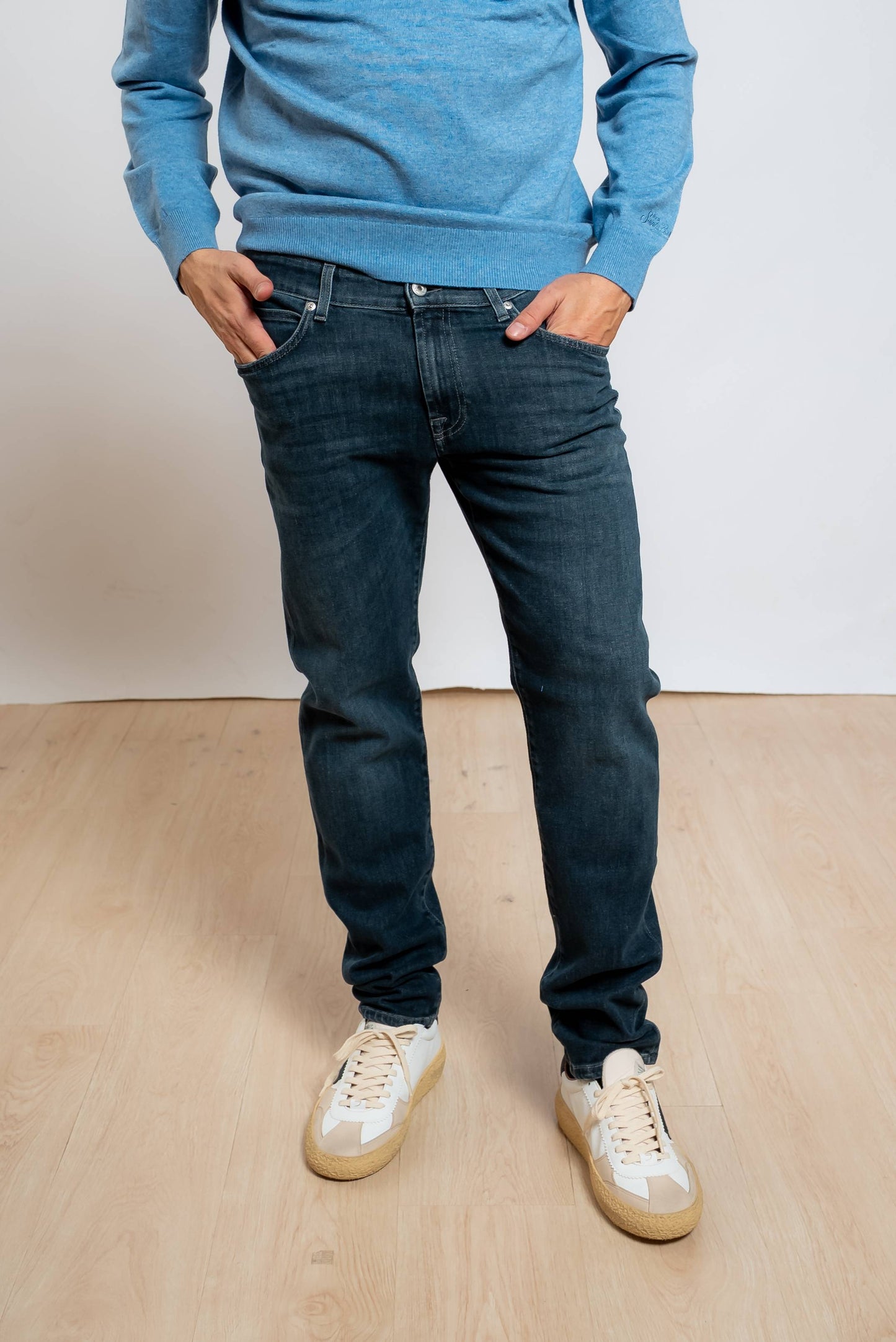 roy roger's uomo jeans blu scuro 517 foxrun slim fit modello cinque tasche, vista frontale