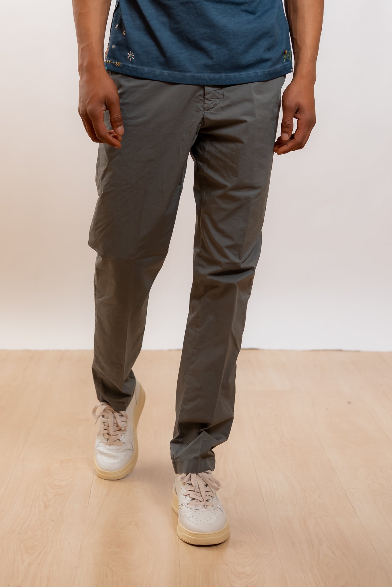 White Sand Pantalone Greg in Cotone Grigio, fronte