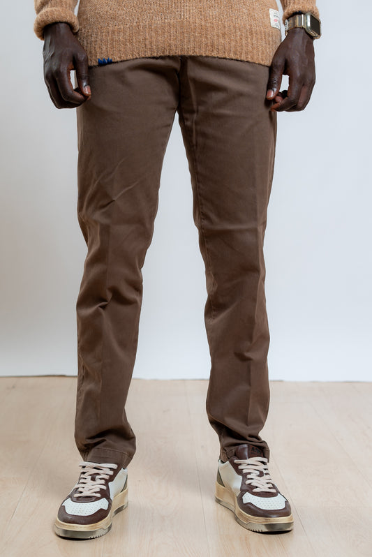 White Sand Pantalone Marrone Freddy con Vita Elasticizzata, fronte