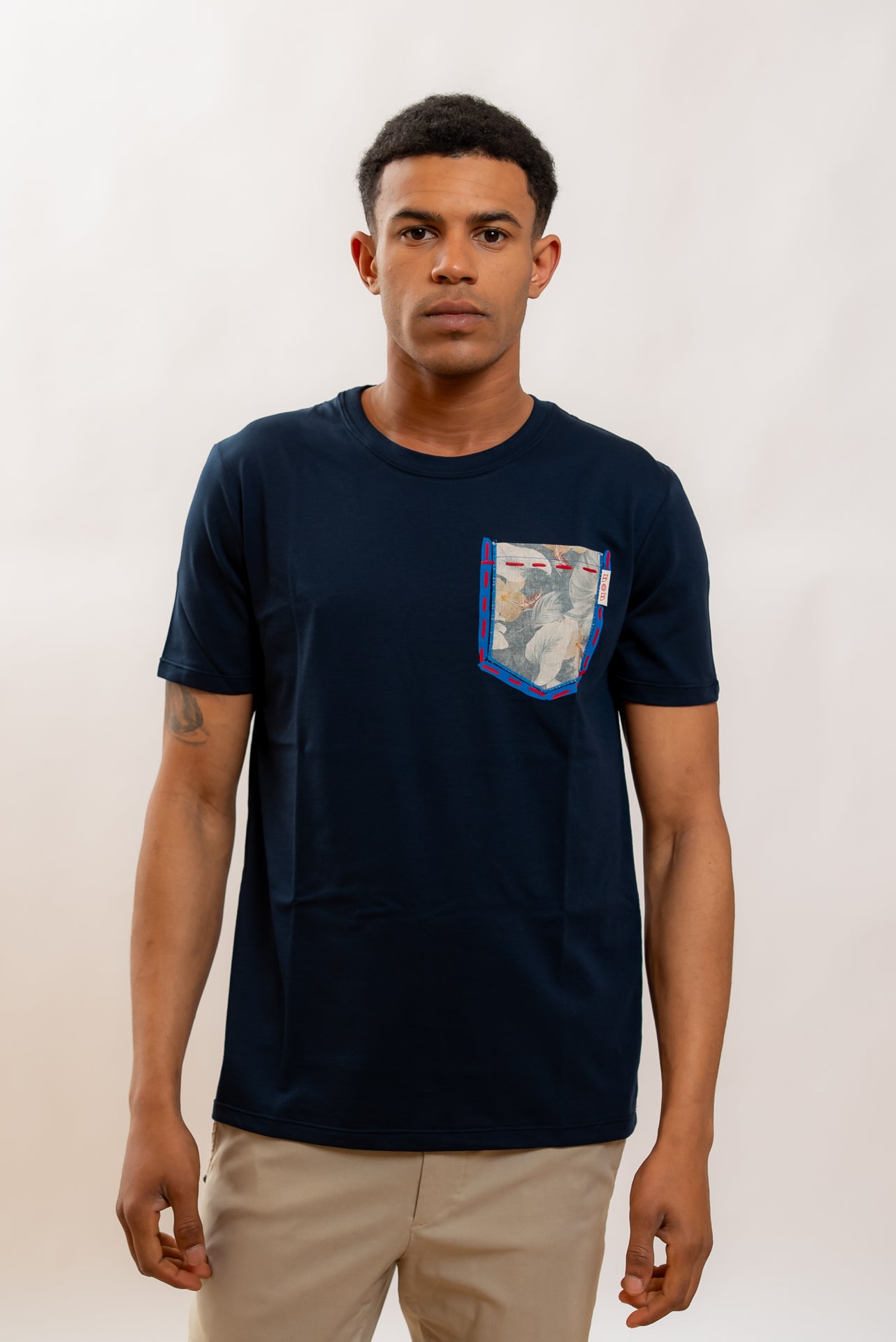 Bob Company T-shirt Pocket in Jersey Blu, fronte