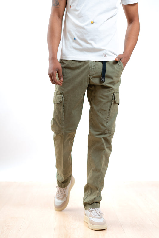 White sand uomo pantalone cargo con tasconi verde militare in cotone ripstop, dettaglio