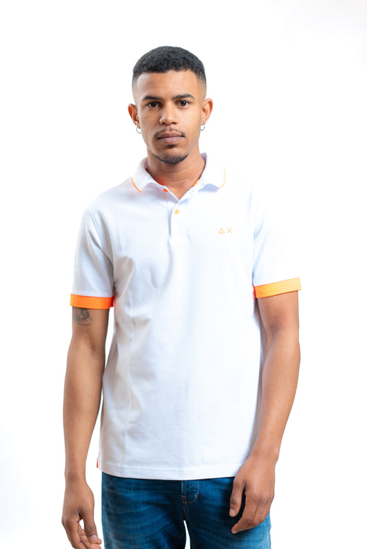 sun68 polo in piquet bianca con dettagli arancione fluo, fronte