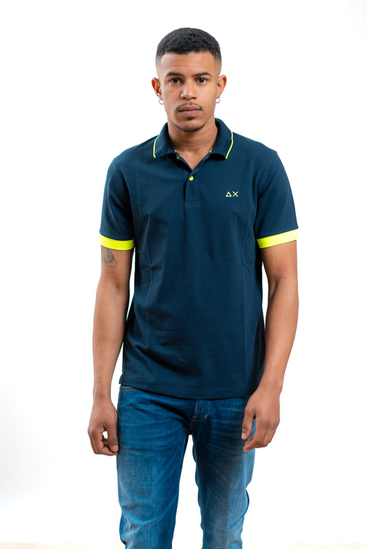 Polo Blu Navy in Piquet con Dettagli Giallo Fluo