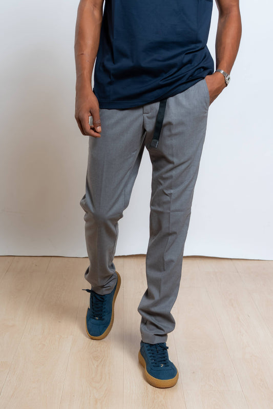 pantalone white sand modello robert con vita regolabile realizzato in tessuto effetto lana grigio - vista frontale