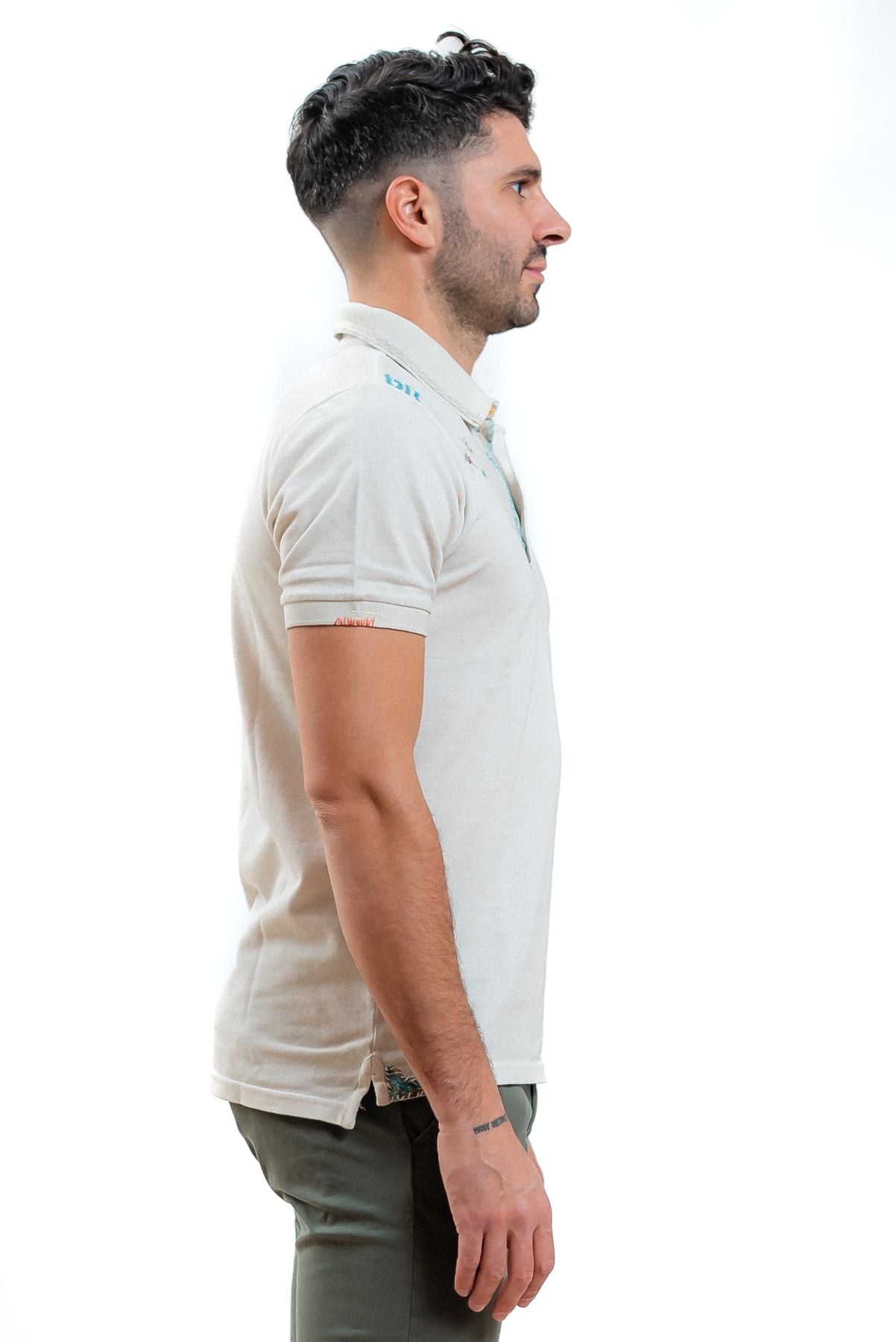 Polo beige bob company in cotone con ricami, lato