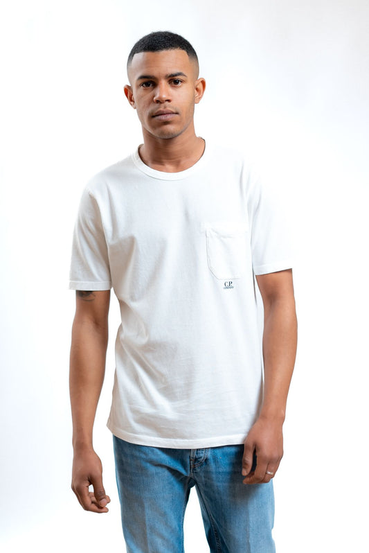 cp company uomo t-shirt bianca in jersey con taschino e logo, fronte