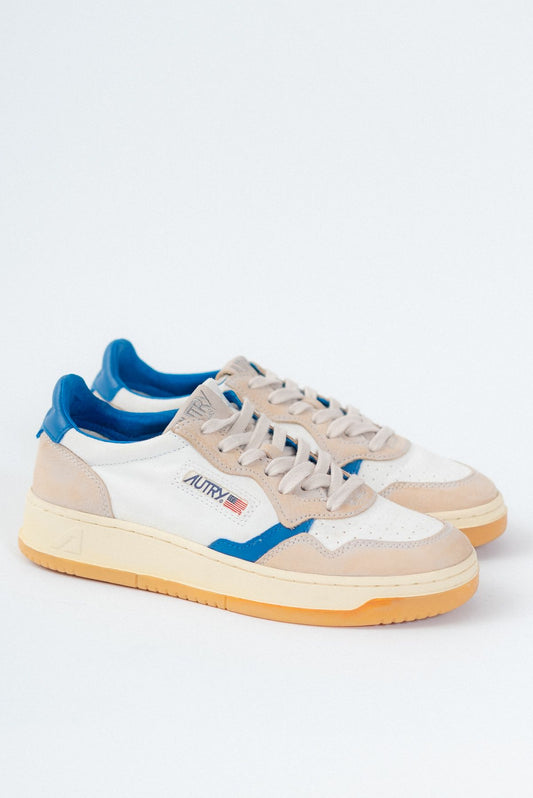 autry sneakers uomo medalist in canvas bianco con dettagli blu, saldi - vista laterale