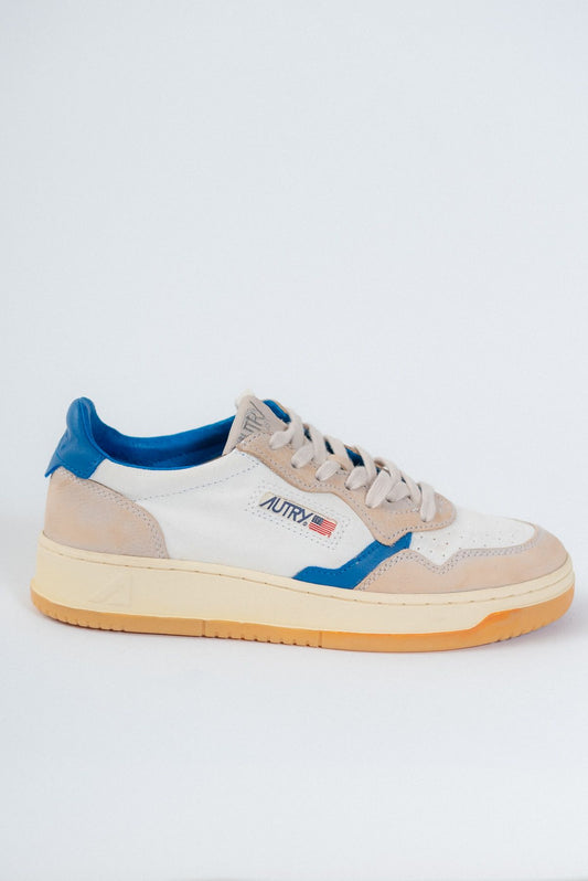 autry sneakers uomo medalist in canvas bianco con dettagli blu, in saldo - vista laterale