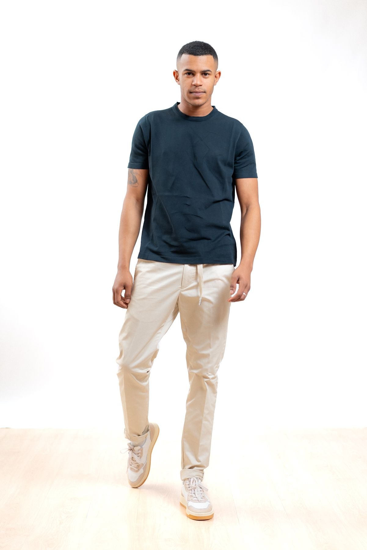 kangra cashmere uomo maglia in filo di cotone nera a girocollo, intero