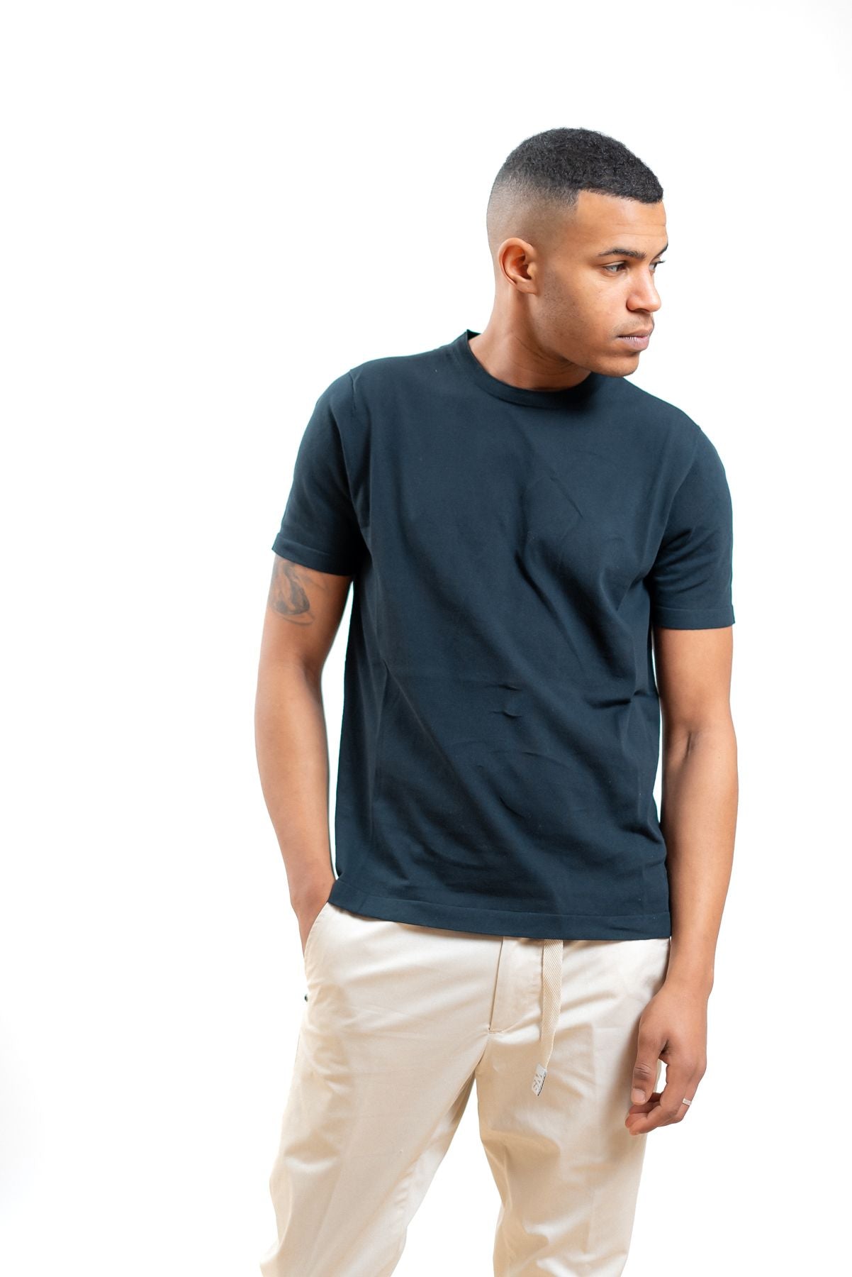 kangra cashmere uomo maglia in filo di cotone nera a girocollo, fronte