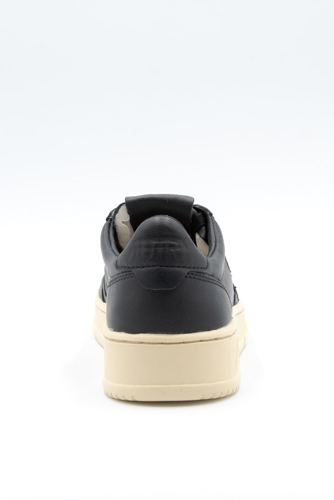 AUTRY - Sneakers Medalist Low in Pelle di Capra Nera