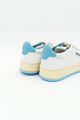Sneakers in Pelle con Dettagli a Contrasto Azzurro