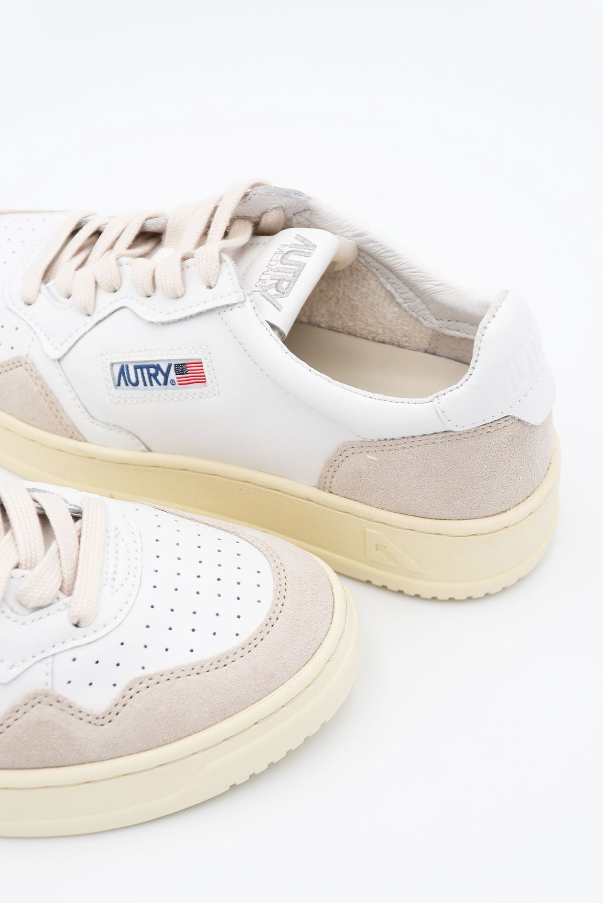 Autry - Sneakers Medalist in Pelle e Suede con Tallone Bianco