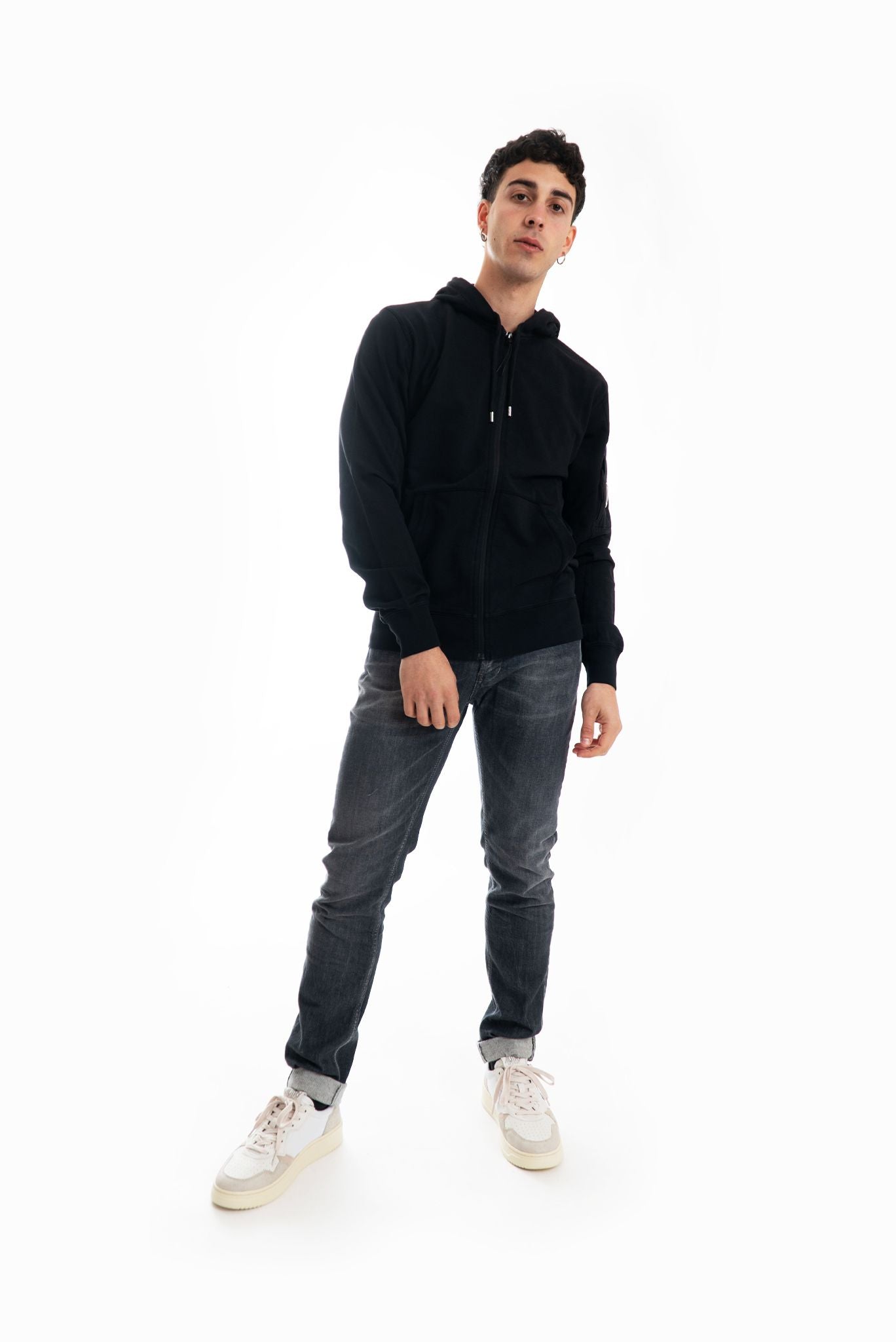 Felpa Nera Full Zip con Cappuccio