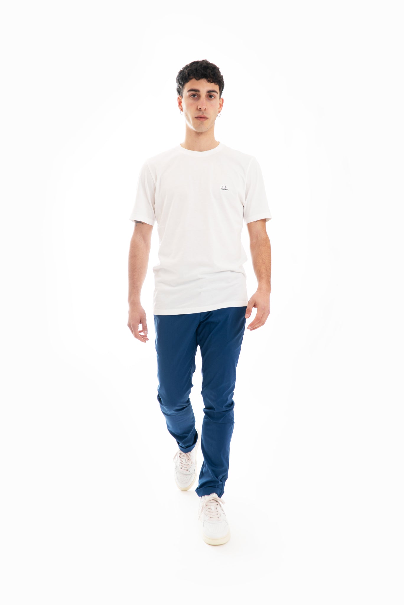 T-shirt Bianca con Logo a Toppa