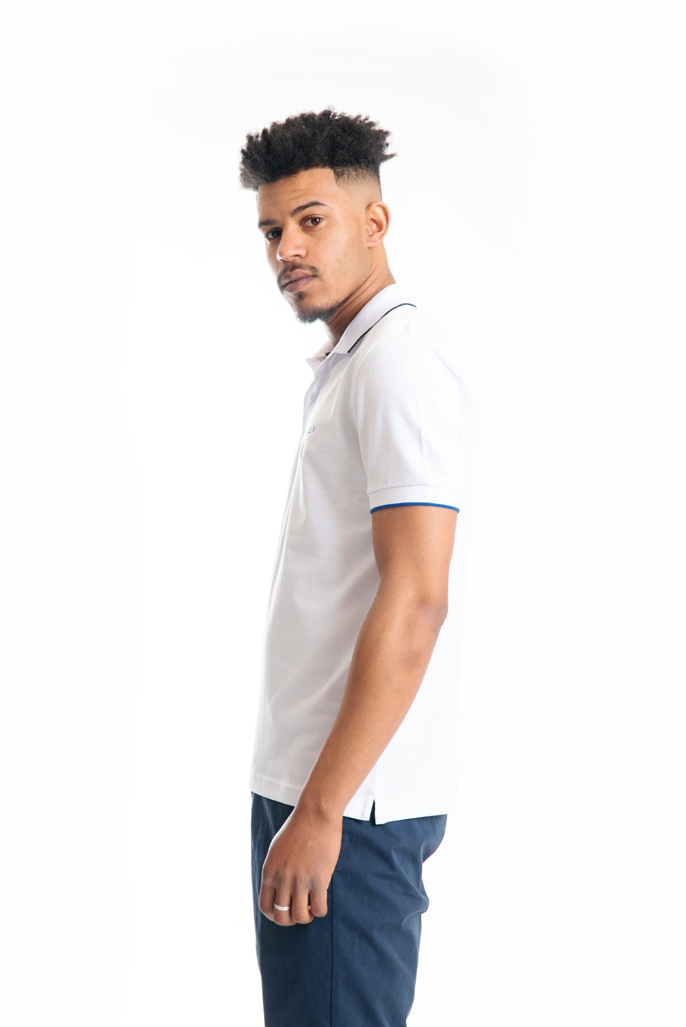 Polo Bianca con Orli a Contrasto