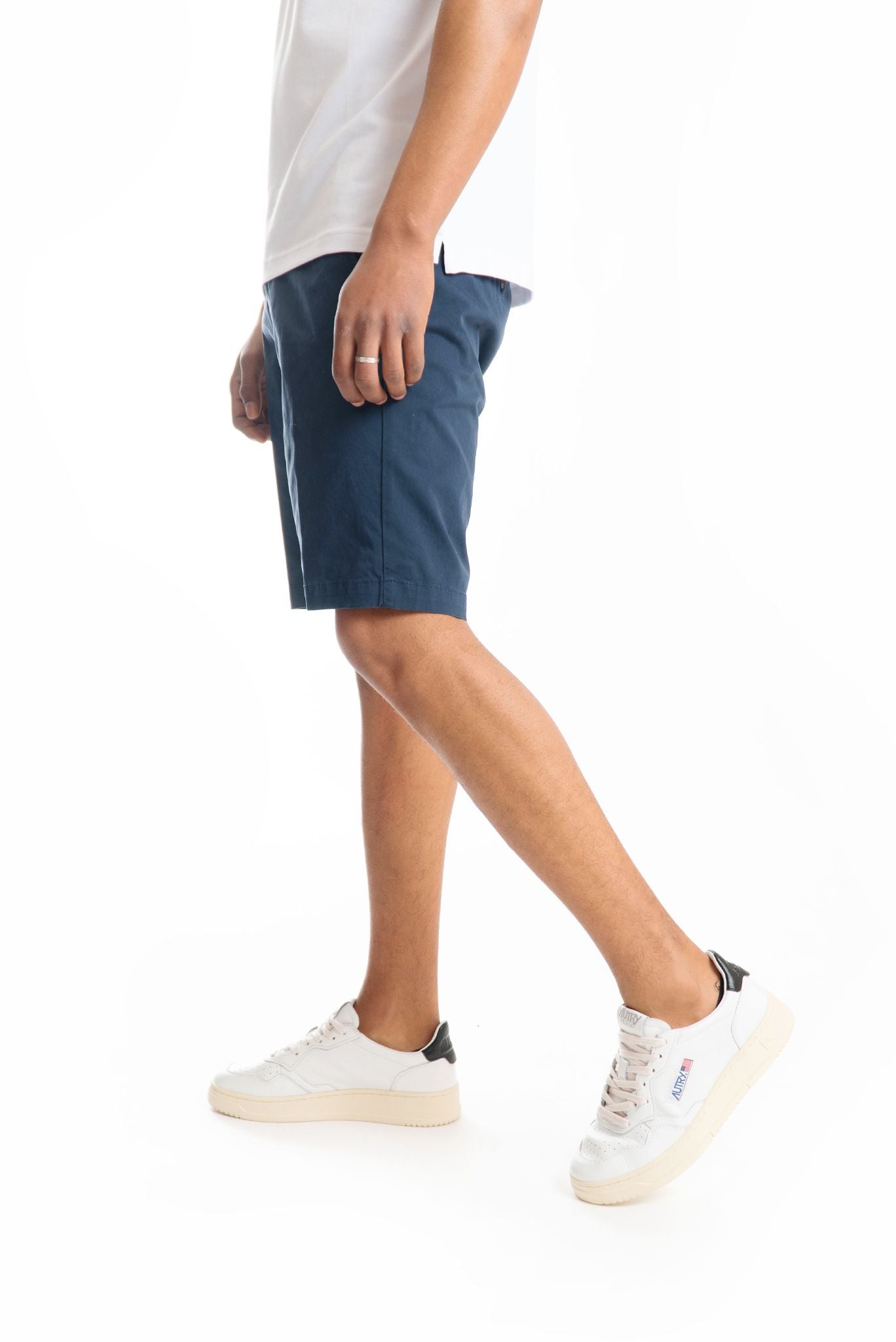 Bermuda Blu Navy in Gabardina di Cotone