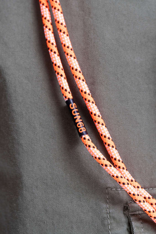 Bermuda Cargo Verde Militare Con Laccio Fluo