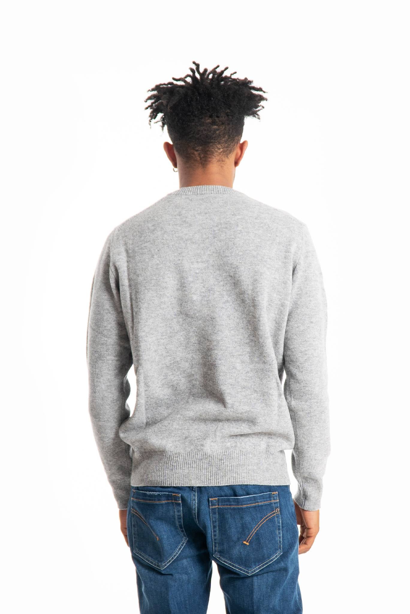 mc2 saint barth uomo maglione grigio in pura lana con logo st barth ricamato sul petto, retro